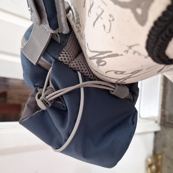 Outdoor Supply Crossbody Bag Waist Bag with bottle holder - Picture 3 of 8